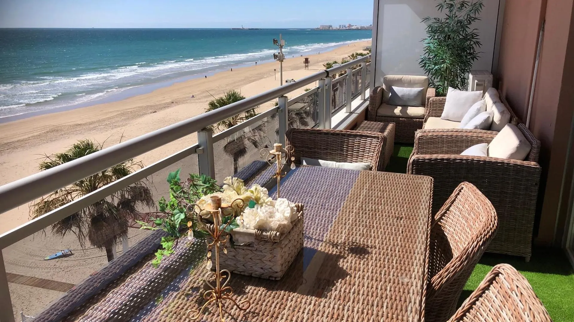 Luxury Oceanfront Triplex In Cadiz Apartment